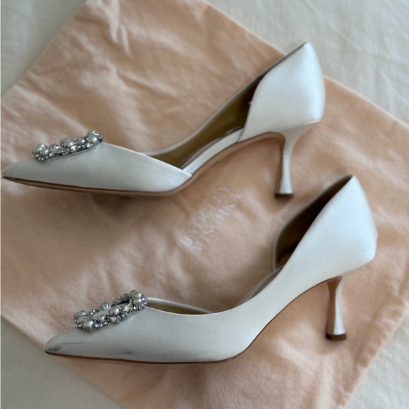 Badgley Mischka Women's Fabia Pointed Toe Slip On d'Orsay Pumps - Picture 5 of 6